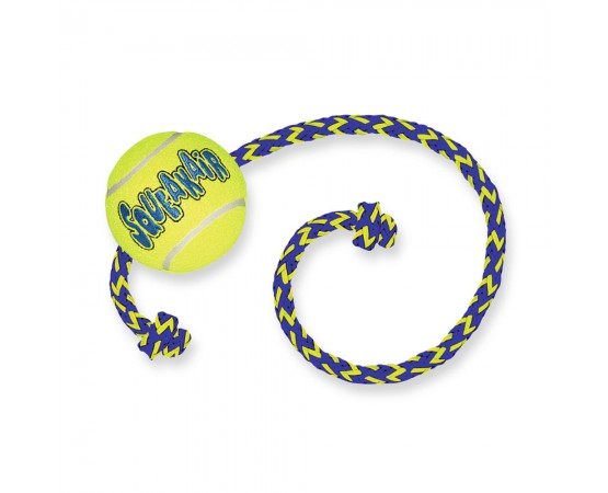 Piłka piszcząca na sznurze dla psa - KONG SqueakAir Ball